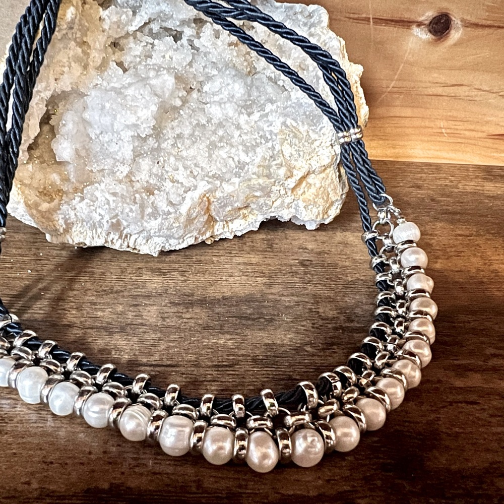 Blue twisted cord silver tone and replicated pearl necklace 17 inches